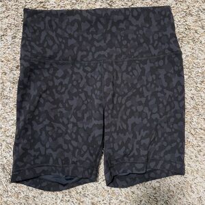 WUNDER TRAIN HIGH-RISE SHORT 6"